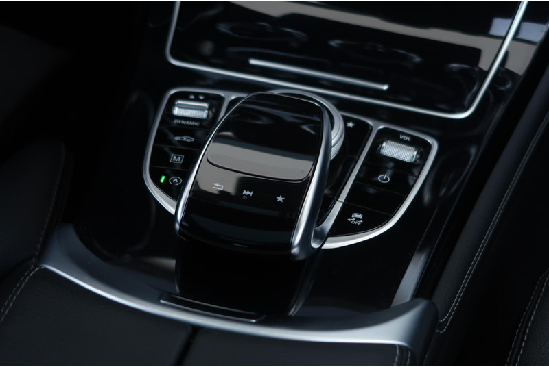 Mercedes-Benz GLC 350 d 4MATIC Premium Plus AMG/ PANO/ AIRM/ MEMORY/ 360/ BURMESTER/ ACC/ TREKHAAK - سيارة دفع رباعي: صورة 4 Mercedes-Benz GLC 350 d 4MATIC Premium Plus AMG/ PANO/ AIRM/ MEMORY/ 360/ BURMESTER/ ACC/ TREKHAAK - سيارة دفع رباعي: صورة 4