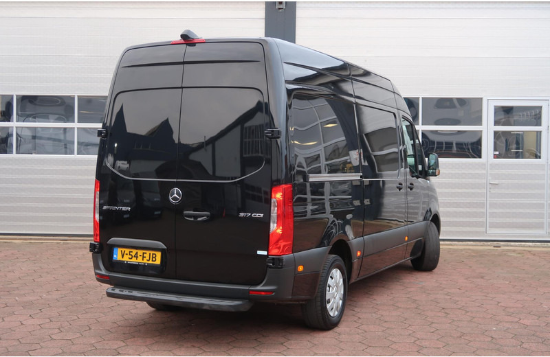 Mercedes-Benz Sprinter 317 CDI L2H2 AUT/ 3.5T/ CAMERA/ MBUX/ CRUISE/ AIRCO - فان: صورة 4 Mercedes-Benz Sprinter 317 CDI L2H2 AUT/ 3.5T/ CAMERA/ MBUX/ CRUISE/ AIRCO - فان: صورة 4