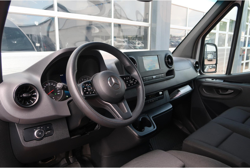 Mercedes-Benz Sprinter 317 CDI L2H2 AUT/ CAMERA/ LED/ CRUISE/ CLIMA/ MBUX - فان: صورة 2 Mercedes-Benz Sprinter 317 CDI L2H2 AUT/ CAMERA/ LED/ CRUISE/ CLIMA/ MBUX - فان: صورة 2