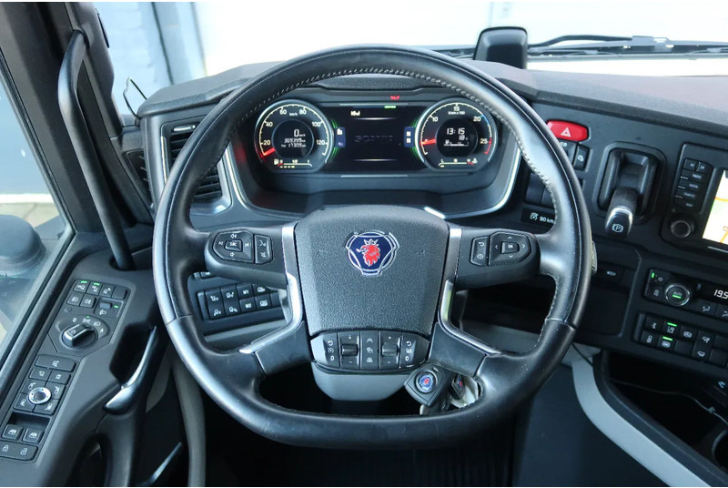 Interior photo 3: وحدة جر Scania 540S NGS FULL AIR/ RETARDER/ ALCOA/ LEATHER/ 2X TANK/ PARK AIRCO