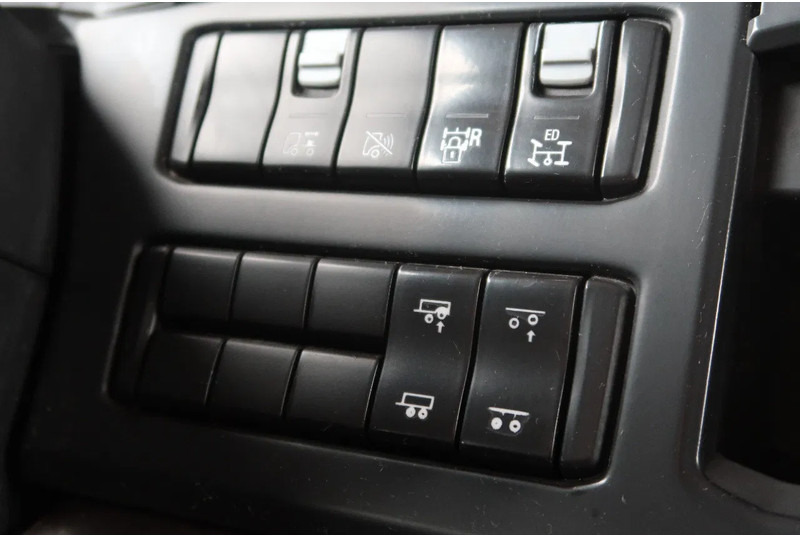 وحدة جر Scania P500 6x2/ FULL AIR/ HYDRAULIC/ LEATHER/ 2.950 WB/ DIFF LOCK/ SLIDE DISH: صورة 16