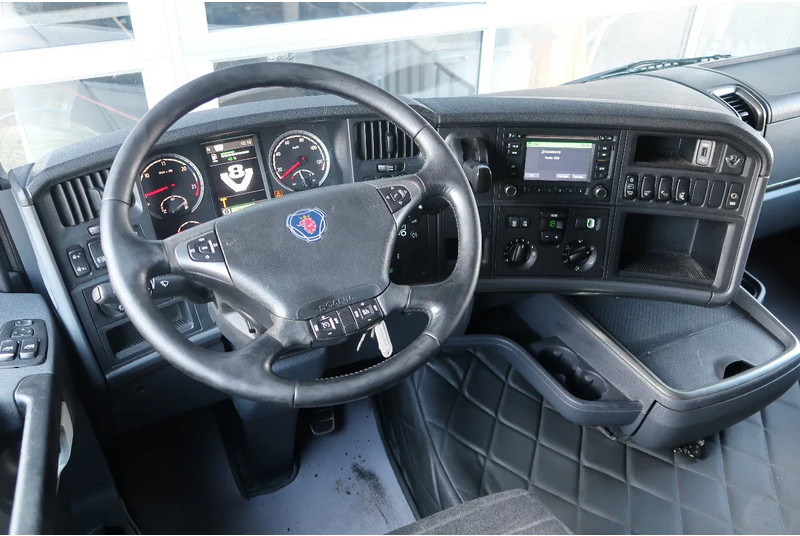 Scania R520 V8 RETARDER/ DIFF LOCK/ PARK AIRCO/ 2X TANK - وحدة جر: صورة 2 Scania R520 V8 RETARDER/ DIFF LOCK/ PARK AIRCO/ 2X TANK - وحدة جر: صورة 2