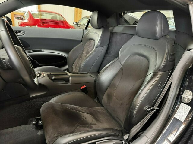 AUDI R8 4.2 FSI V8 quattro Coupé Neuzustand - سيارة: صورة 5 AUDI R8 4.2 FSI V8 quattro Coupé Neuzustand - سيارة: صورة 5