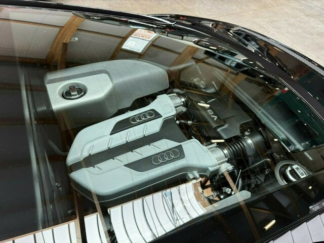 AUDI R8 4.2 FSI V8 quattro Coupé makellos!... - سيارة: صورة 4 AUDI R8 4.2 FSI V8 quattro Coupé makellos!... - سيارة: صورة 4