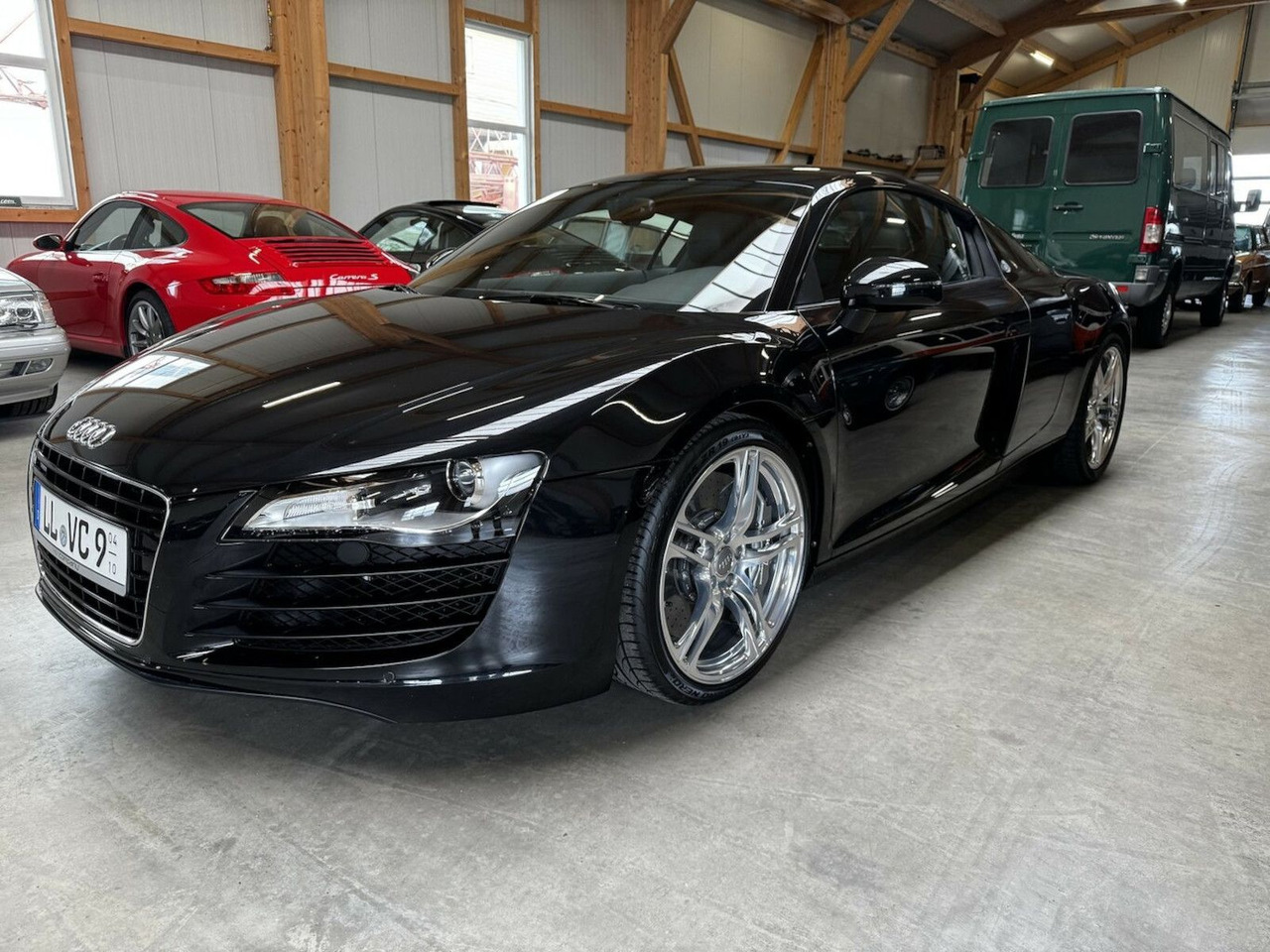 Audi R8 4.2 FSI V8 quattro Coupé - سيارة: صورة 1 Audi R8 4.2 FSI V8 quattro Coupé - سيارة: صورة 1