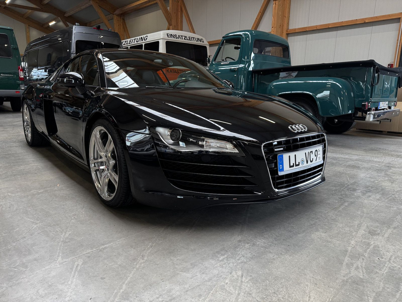 Audi R8 4.2 FSI V8 quattro Coupé - سيارة: صورة 3 Audi R8 4.2 FSI V8 quattro Coupé - سيارة: صورة 3