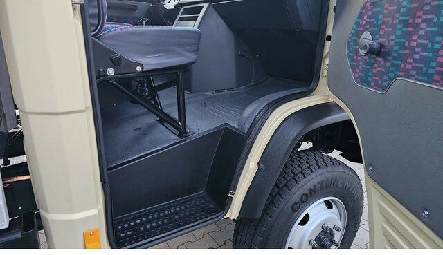 MERCEDES-BENZ 814 D T2 Vario 4x4 Allrad Topzustand!... - كرفان فان: صورة 4 MERCEDES-BENZ 814 D T2 Vario 4x4 Allrad Topzustand!... - كرفان فان: صورة 4