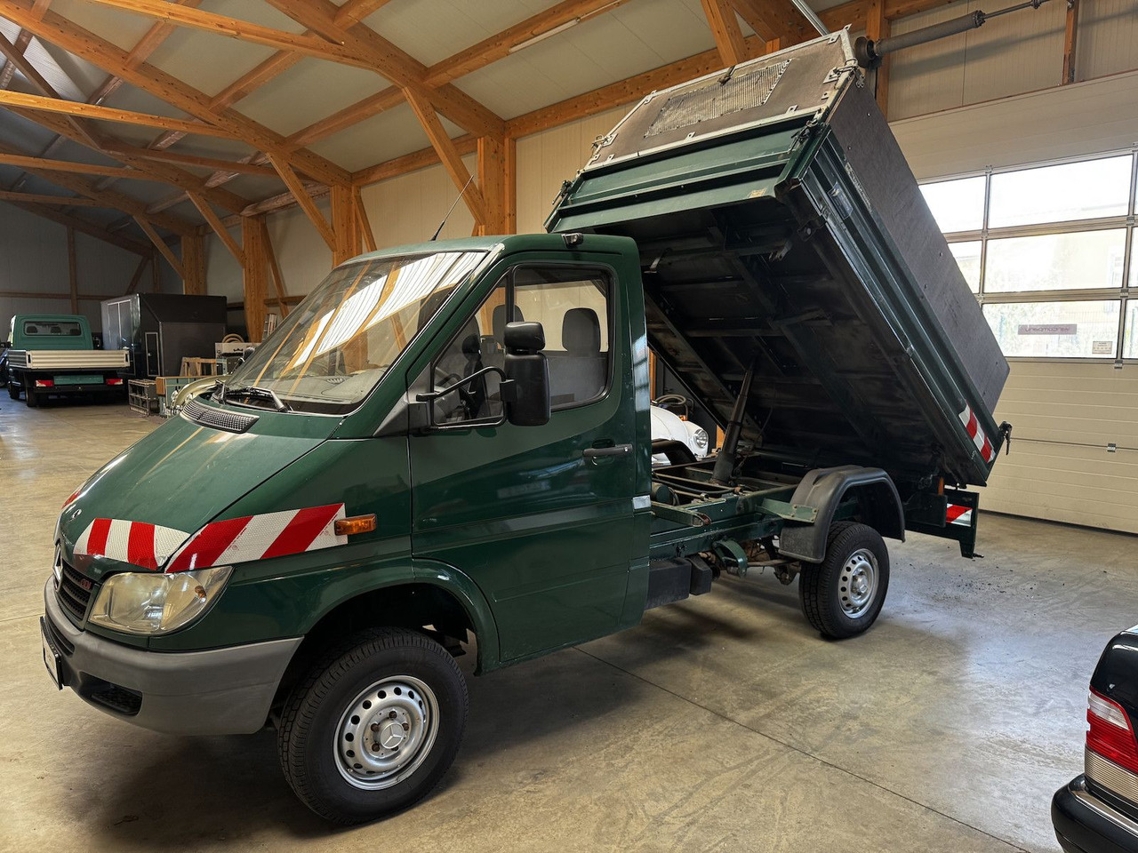Mercedes-Benz Sprinter 311 CDI 4x4 Allrad 3-Seiten-Kipper - قلاب صغير: صورة 1 Mercedes-Benz Sprinter 311 CDI 4x4 Allrad 3-Seiten-Kipper - قلاب صغير: صورة 1