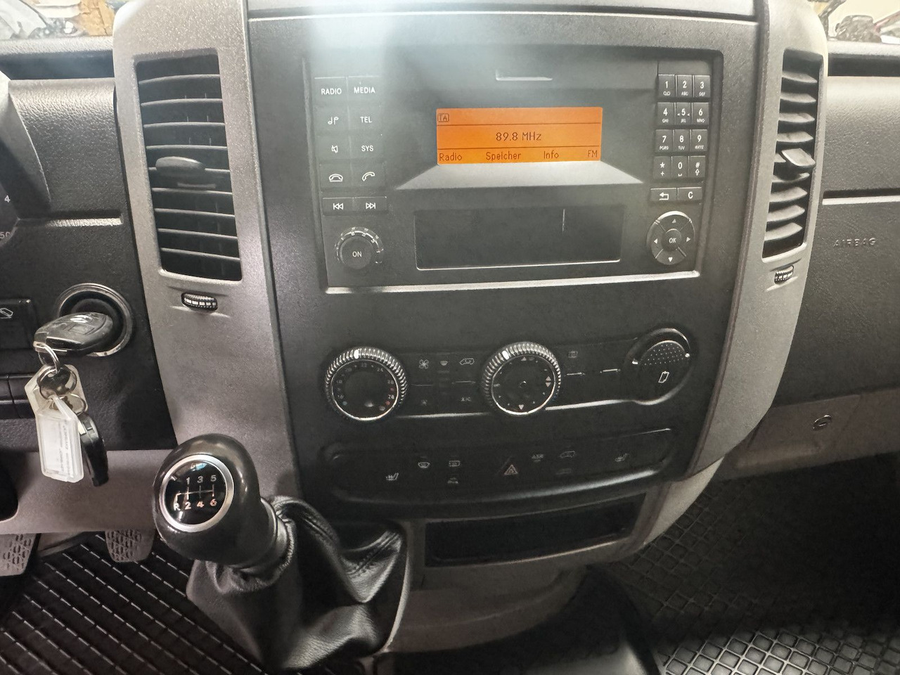 كرفان فان Mercedes-Benz Sprinter 319 CDI 4x4 3.0 V6 Untersetzung 1a!: صورة 30
