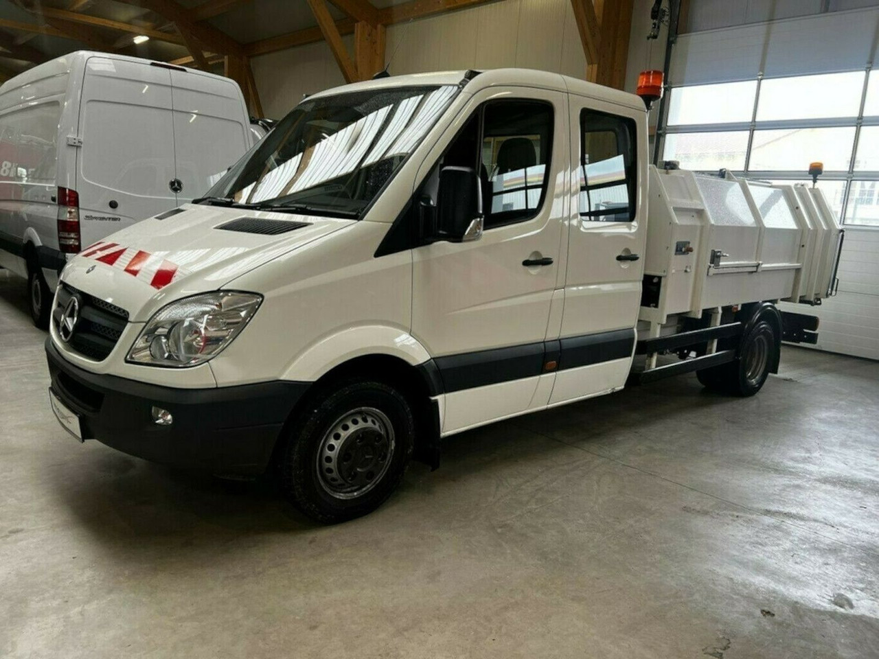 Mercedes-Benz Sprinter 516 CDI Doka LR ZÖLLER Müllpresse Mercedes-Benz Sprinter 516 CDI ZÖLLER-HAGEMANN Müllwagen - شاحنة النفايات: صورة 5 Mercedes-Benz Sprinter 516 CDI Doka LR ZÖLLER Müllpresse Mercedes-Benz Sprinter 516 CDI ZÖLLER-HAGEMANN Müllwagen - شاحنة النفايات: صورة 5