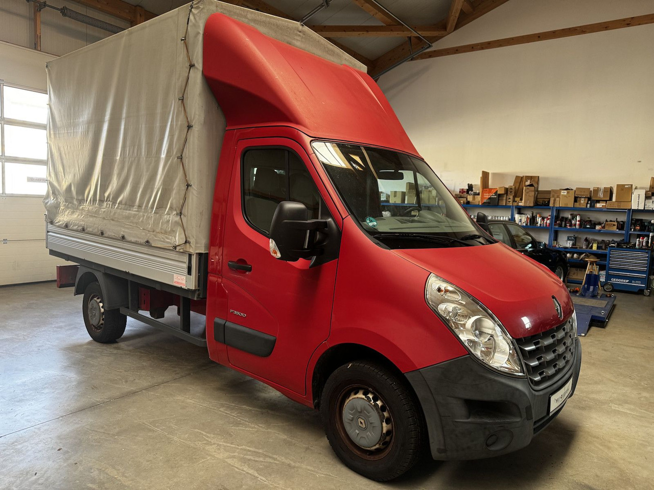 Renault Master 2.3 HDI L2 Pritsche Plane - شاحنة ستارة جانبية: صورة 1 Renault Master 2.3 HDI L2 Pritsche Plane - شاحنة ستارة جانبية: صورة 1