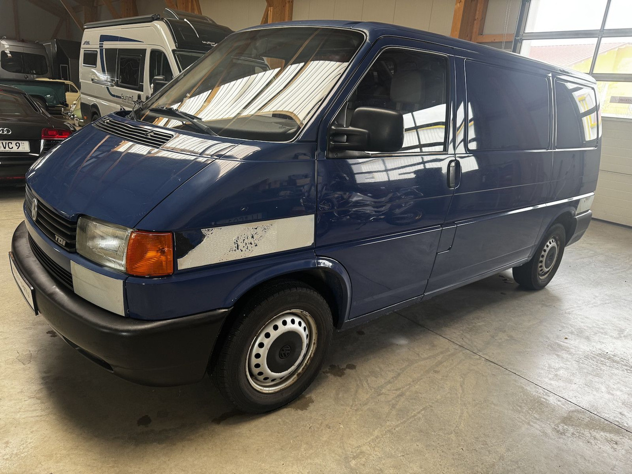 Volkswagen T4 2.5 TDI Syncro 1. Hand - فان المدمجة: صورة 1 Volkswagen T4 2.5 TDI Syncro 1. Hand - فان المدمجة: صورة 1