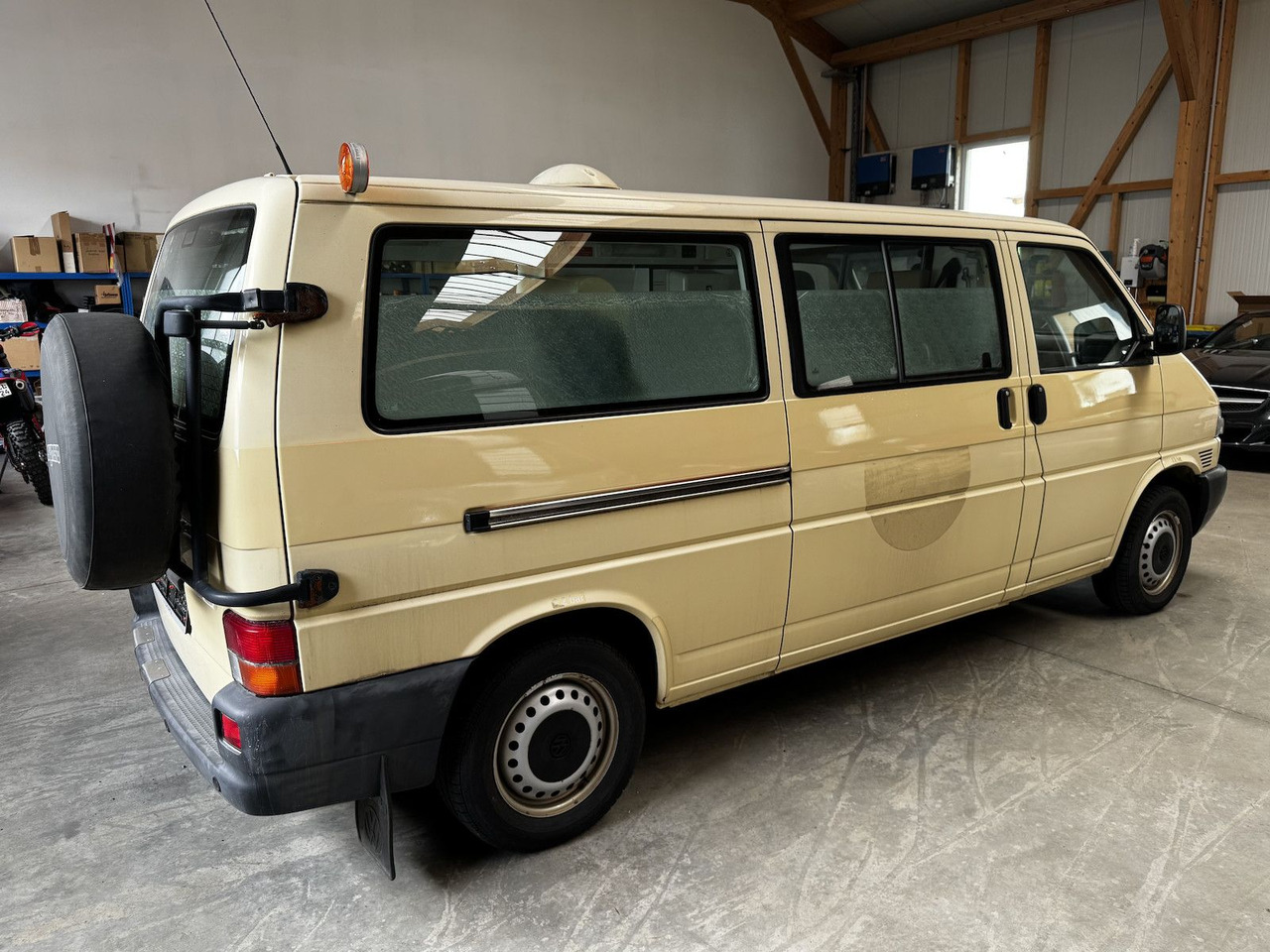 Volkswagen T4 2.5 TDI Syncro 4x4 lang 1. Hand! - فان: صورة 5 Volkswagen T4 2.5 TDI Syncro 4x4 lang 1. Hand! - فان: صورة 5