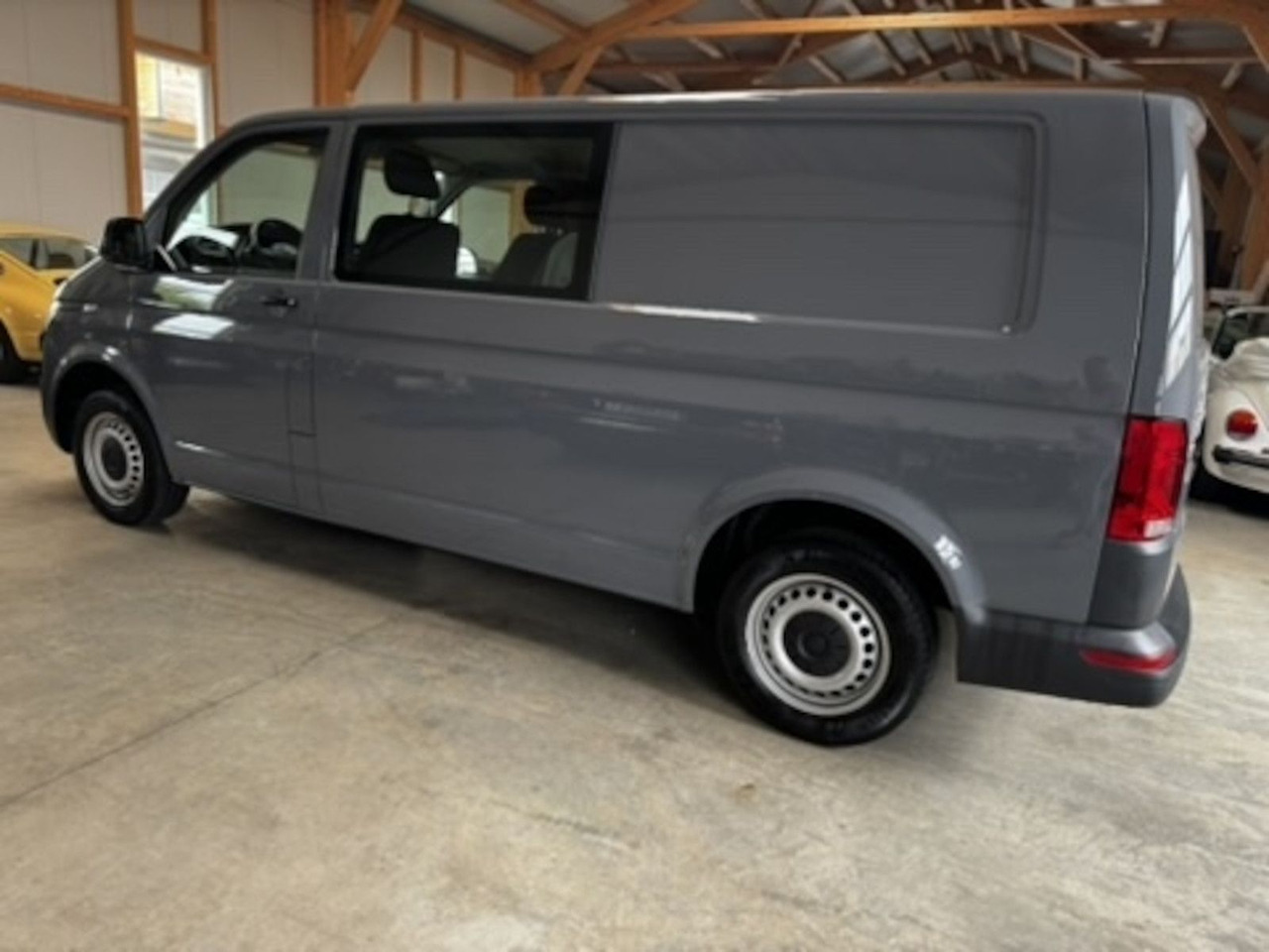 Volkswagen T6.1 lang 5-Sitzer 2.0 TDI 4Motion LKW - فان المدمجة: صورة 2 Volkswagen T6.1 lang 5-Sitzer 2.0 TDI 4Motion LKW - فان المدمجة: صورة 2