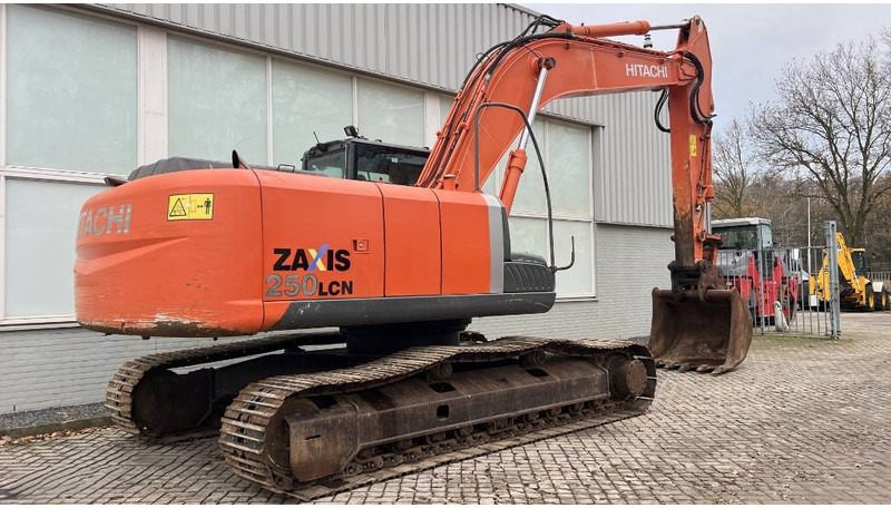 Hitachi ZX 250 LC N-3 - حفار زحاف: صورة 4 Hitachi ZX 250 LC N-3 - حفار زحاف: صورة 4