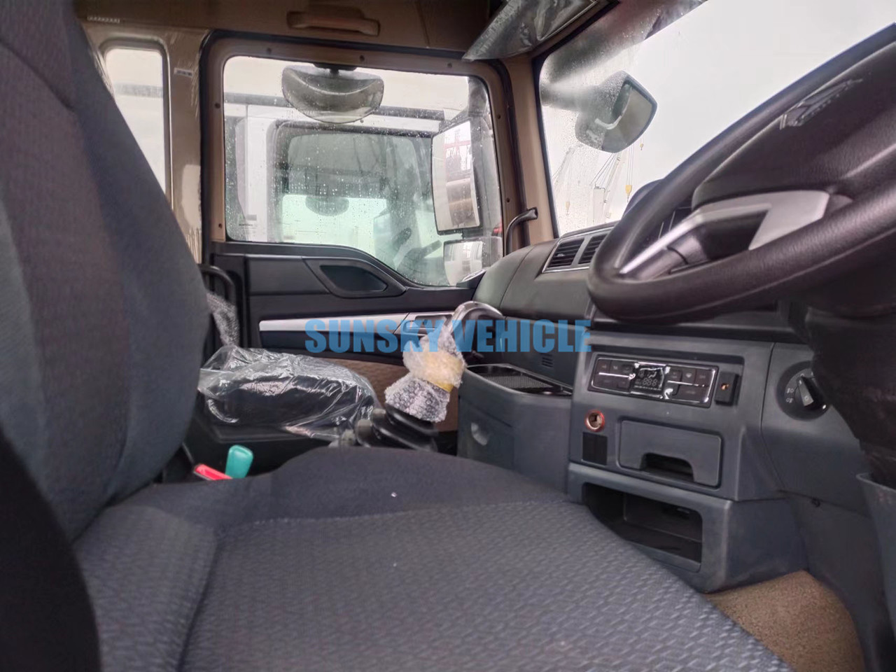 HOWO Brand New TX 6X4 400HP Tractor Head - وحدة جر: صورة 4 HOWO Brand New TX 6X4 400HP Tractor Head - وحدة جر: صورة 4