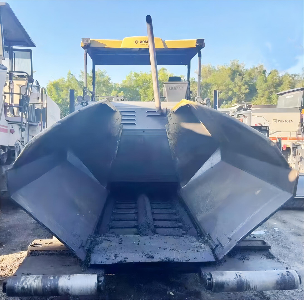 BOMAG BF800C Asphalt Paver Machine Used Asphalt Paver - مدادة الأسفلت: صورة 5 BOMAG BF800C Asphalt Paver Machine Used Asphalt Paver - مدادة الأسفلت: صورة 5