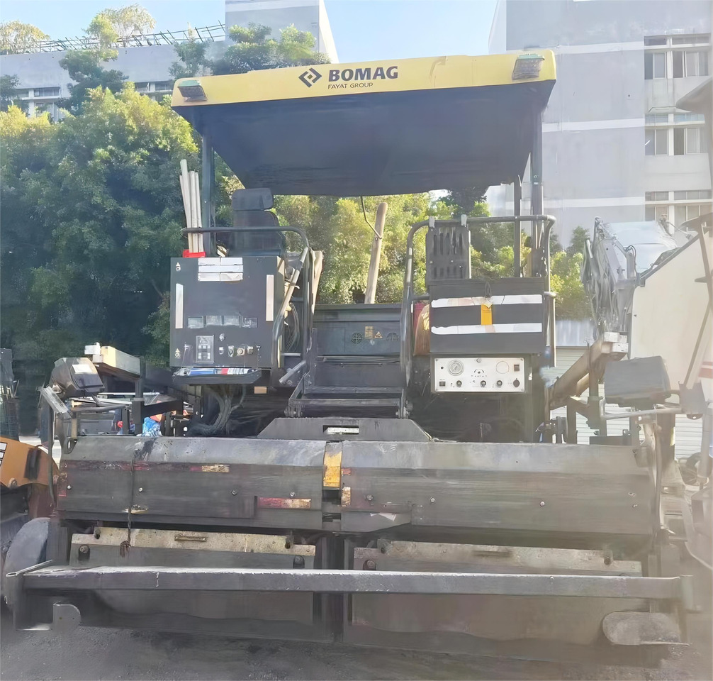 BOMAG BF800C Asphalt Paver Machine Used Asphalt Paver - مدادة الأسفلت: صورة 4 BOMAG BF800C Asphalt Paver Machine Used Asphalt Paver - مدادة الأسفلت: صورة 4