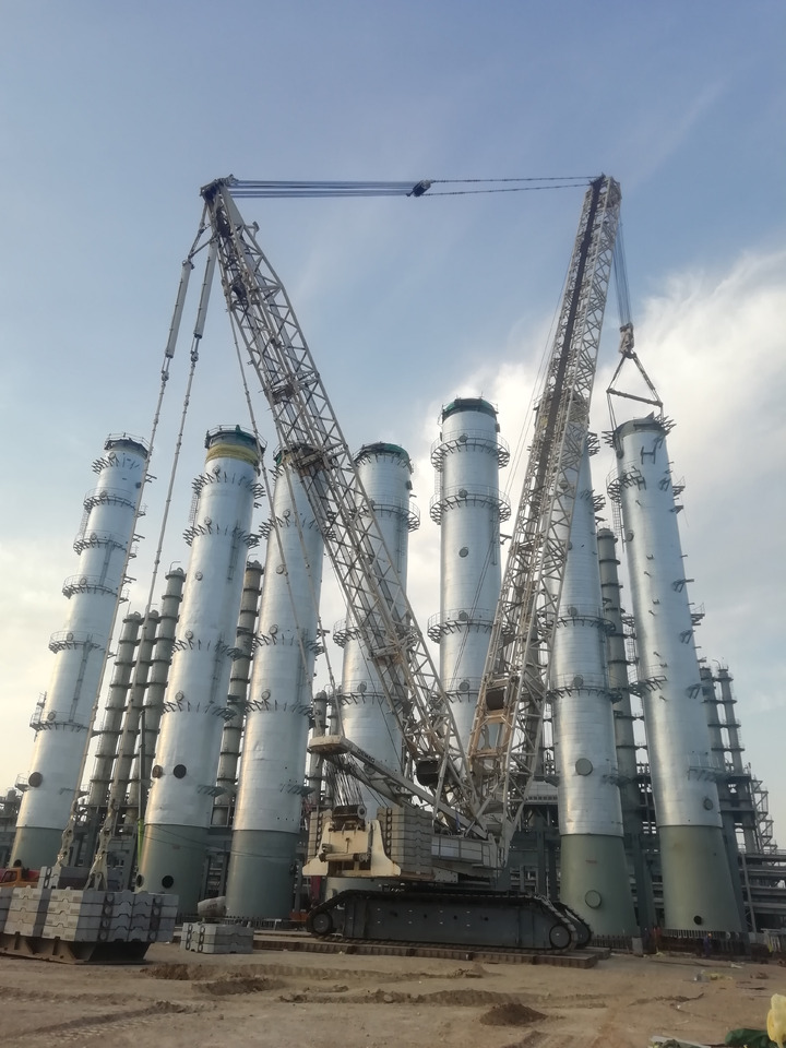 DEMAG CC6800-1 Construction Site Lifting Machine 1250t Second Hand Heavy Duty Crawler Crane Price - رافعة مجنزرة: صورة 2 DEMAG CC6800-1 Construction Site Lifting Machine 1250t Second Hand Heavy Duty Crawler Crane Price - رافعة مجنزرة: صورة 2