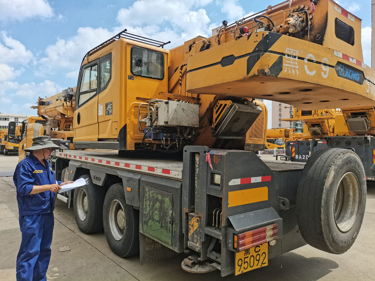 XCMG Manufacturer Second Hand Truck Crane 25 Tons XCT25L5 Mini Mobile Crane With Best Sale - موبايل كرين: صورة 3 XCMG Manufacturer Second Hand Truck Crane 25 Tons XCT25L5 Mini Mobile Crane With Best Sale - موبايل كرين: صورة 3