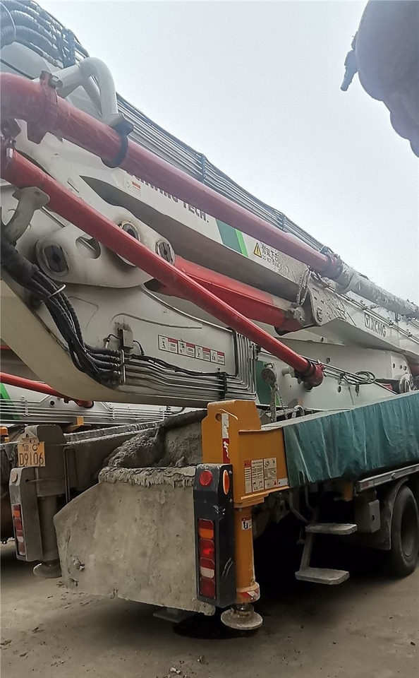 XCMG Official 2021 Year Hb62V Construction Machinery 62m Used Concrete Pump Truck for Sale - مضخة خرسانة: صورة 4 XCMG Official 2021 Year Hb62V Construction Machinery 62m Used Concrete Pump Truck for Sale - مضخة خرسانة: صورة 4