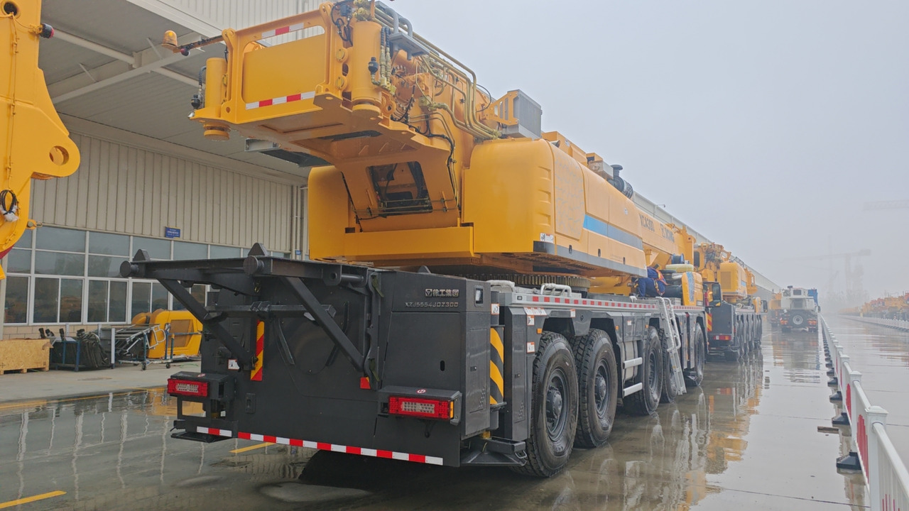 XCMG Official 2024 Year Pick Up Truck Crane 300t XCA300L8_1 Mobile All Terrain Crane Price - رافعة لجميع التضاريس: صورة 5 XCMG Official 2024 Year Pick Up Truck Crane 300t XCA300L8_1 Mobile All Terrain Crane Price - رافعة لجميع التضاريس: صورة 5