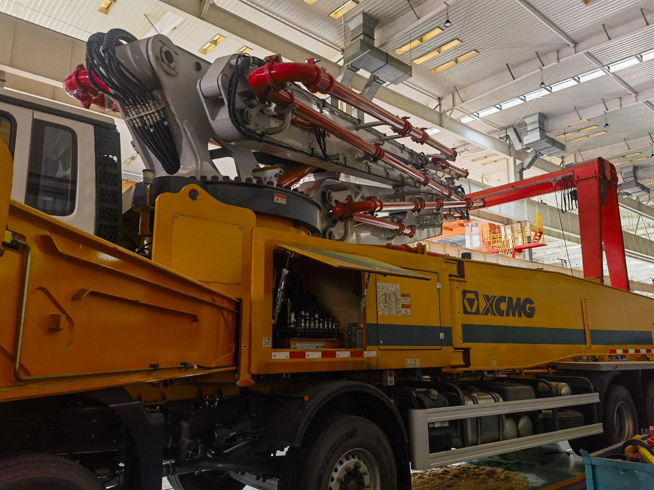 XCMG Official 60m Concrete Pump Machine HB60V Used Concrete Pump Truck For Sale - مضخة خرسانة: صورة 3 XCMG Official 60m Concrete Pump Machine HB60V Used Concrete Pump Truck For Sale - مضخة خرسانة: صورة 3