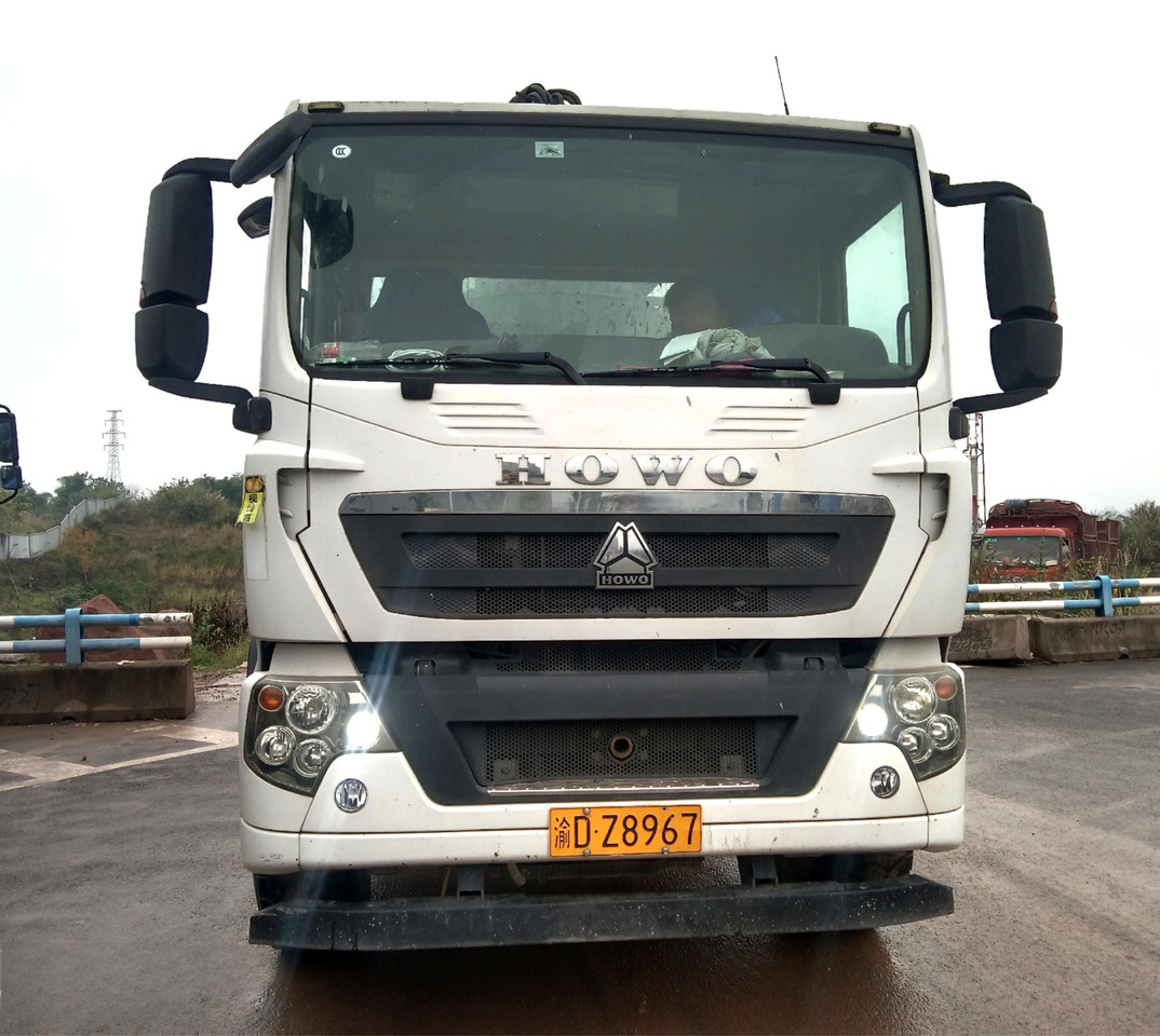 XCMG Official Concrete Machinery HB37V 37m Used Concrete Pump Truck With High Quality - مضخة خرسانة: صورة 2 XCMG Official Concrete Machinery HB37V 37m Used Concrete Pump Truck With High Quality - مضخة خرسانة: صورة 2