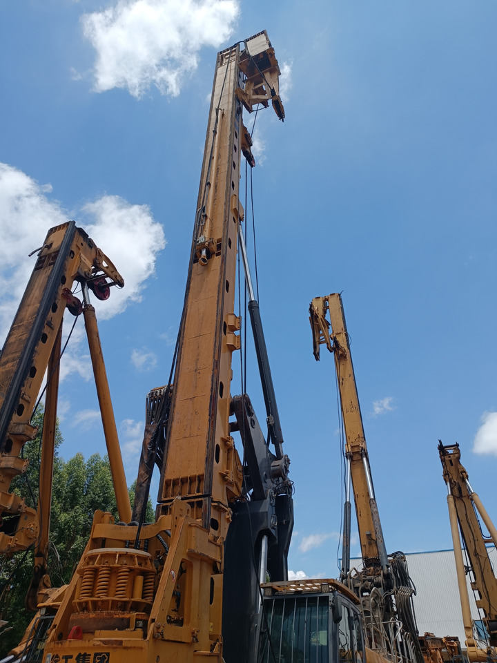 XCMG Official Second Hand 2020 Year XR240E Rotary Drilling Crawler Drilling Machine With Best Sale - برج الحفر: صورة 3 XCMG Official Second Hand 2020 Year XR240E Rotary Drilling Crawler Drilling Machine With Best Sale - برج الحفر: صورة 3