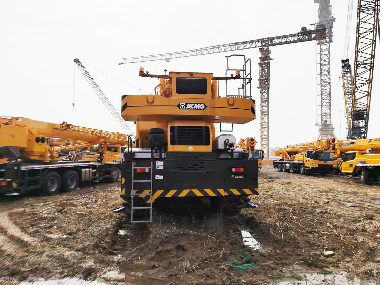 XCMG Official Second Hand Rough Terrain Cranes XCR70_S 70t Truck Crane Price For Sale - رافعة الطرق الوعرة: صورة 4 XCMG Official Second Hand Rough Terrain Cranes XCR70_S 70t Truck Crane Price For Sale - رافعة الطرق الوعرة: صورة 4