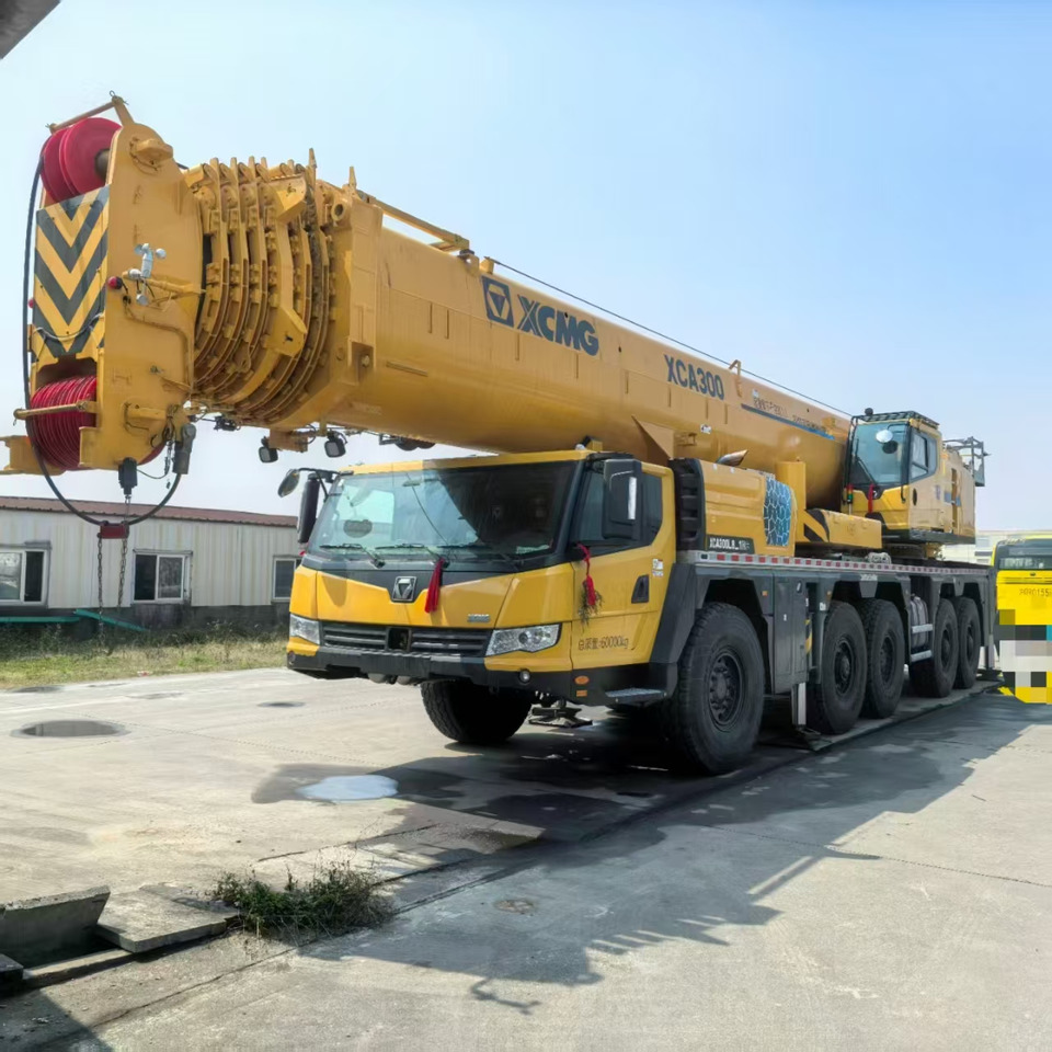 XCMG Official Second Hand Truck Mounted Crane XCA300L8_1 300 ton Mobile Crane Price - رافعة لجميع التضاريس: صورة 4 XCMG Official Second Hand Truck Mounted Crane XCA300L8_1 300 ton Mobile Crane Price - رافعة لجميع التضاريس: صورة 4