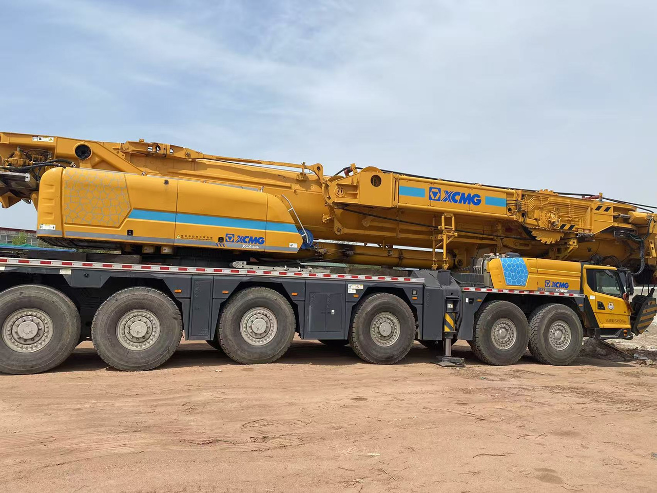 XCMG Official Used All Terrain Crane XCA300-1 300 Ton Mobile Crane Price - رافعة لجميع التضاريس: صورة 4 XCMG Official Used All Terrain Crane XCA300-1 300 Ton Mobile Crane Price - رافعة لجميع التضاريس: صورة 4
