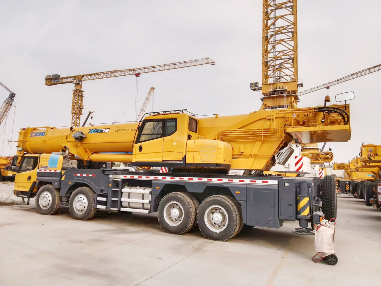 XCMG Official Used Truck Crane XCT75L7 75 Ton Mobile Crane Machine For Sale - موبايل كرين: صورة 4 XCMG Official Used Truck Crane XCT75L7 75 Ton Mobile Crane Machine For Sale - موبايل كرين: صورة 4