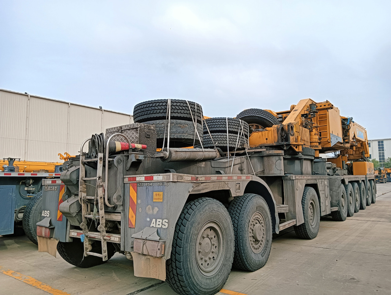 XCMG Official Used Truck Cranes QAY1200 1200Ton Large Mobile Crane For Sale - موبايل كرين: صورة 3 XCMG Official Used Truck Cranes QAY1200 1200Ton Large Mobile Crane For Sale - موبايل كرين: صورة 3