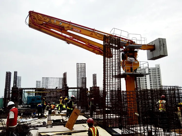 XCMG Schwing Concrete Distributor HGP32 High Efficiency 22kw 32m Hydraulic Spider Concrete Placing Boom Made in China - مضخة خرسانة ثابتة: صورة 5 XCMG Schwing Concrete Distributor HGP32 High Efficiency 22kw 32m Hydraulic Spider Concrete Placing Boom Made in China - مضخة خرسانة ثابتة: صورة 5