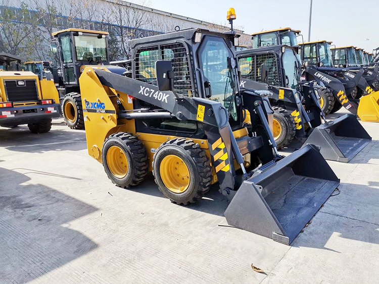 XCMG XC740K small 1ton skid steer loader with attachment price - شيول صغير: صورة 5 XCMG XC740K small 1ton skid steer loader with attachment price - شيول صغير: صورة 5