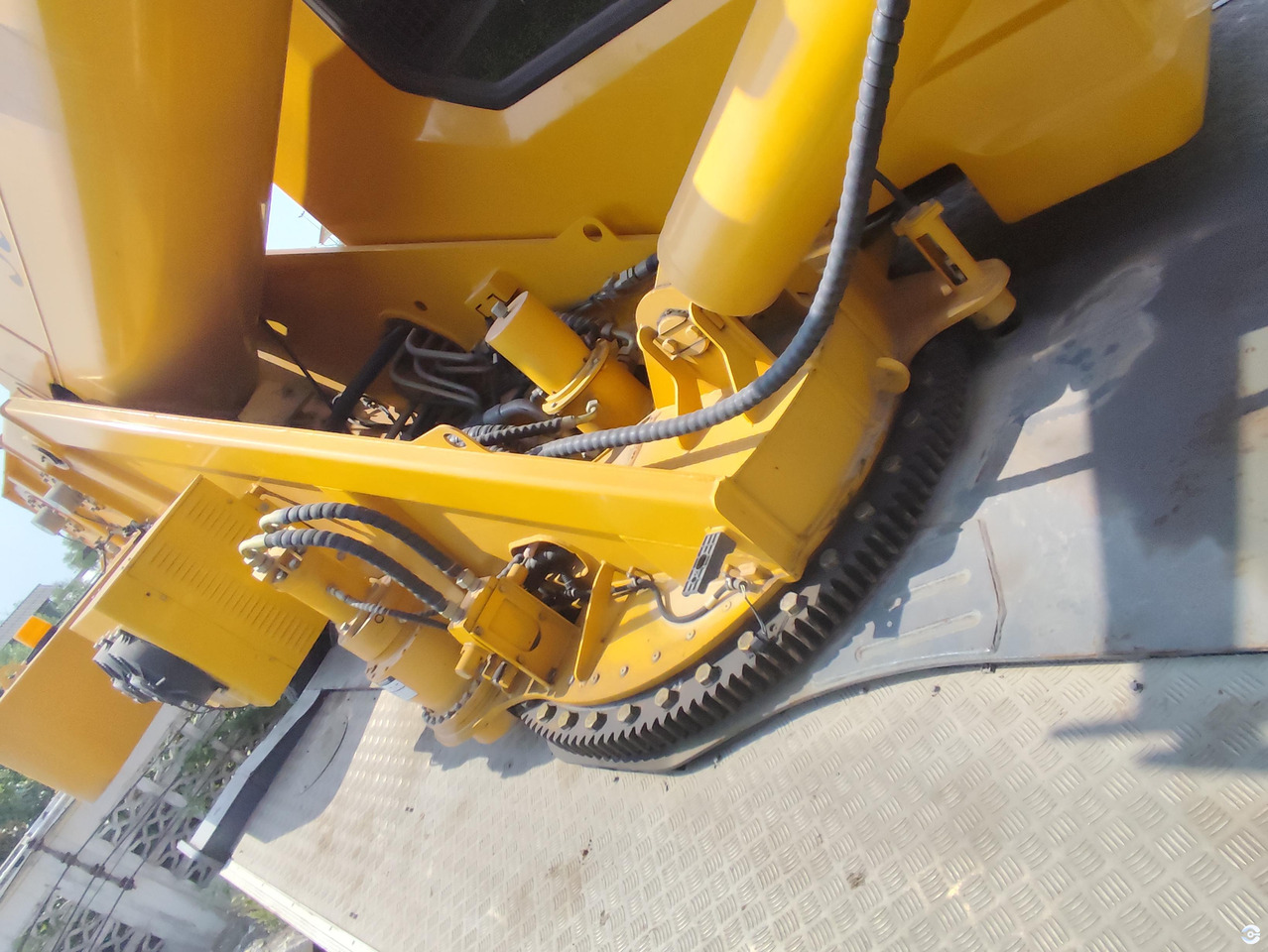 XCMG XCT30_Y 30ton truck crane with diesel engine price - آلات البناء: صورة 5 XCMG XCT30_Y 30ton truck crane with diesel engine price - آلات البناء: صورة 5
