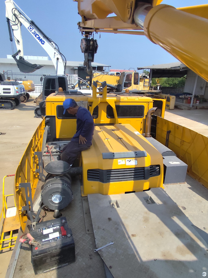 XCMG XCT30_Y 30ton truck crane with diesel engine price - آلات البناء: صورة 4 XCMG XCT30_Y 30ton truck crane with diesel engine price - آلات البناء: صورة 4