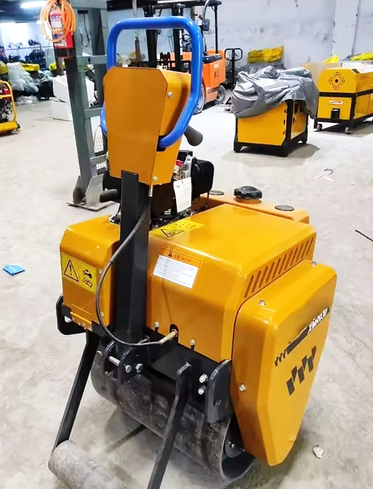 XCMG XMR030 small mini light single drum vibratory road roller - مدحلة صغيرة: صورة 2 XCMG XMR030 small mini light single drum vibratory road roller - مدحلة صغيرة: صورة 2