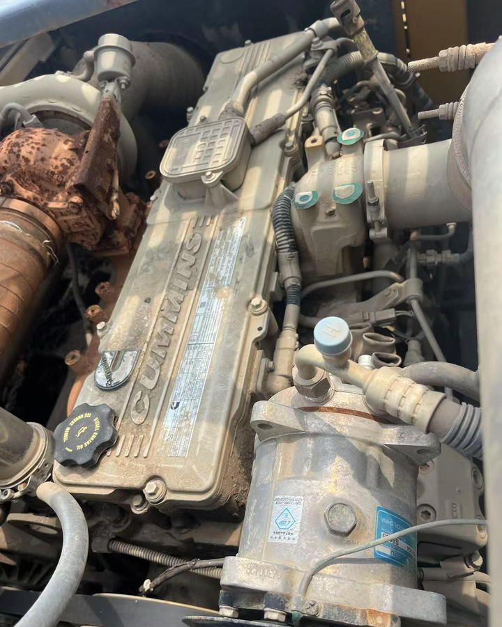 XCMG XR220D mobile crawler rotary drilling rig 25m - برج الحفر: صورة 4 XCMG XR220D mobile crawler rotary drilling rig 25m - برج الحفر: صورة 4