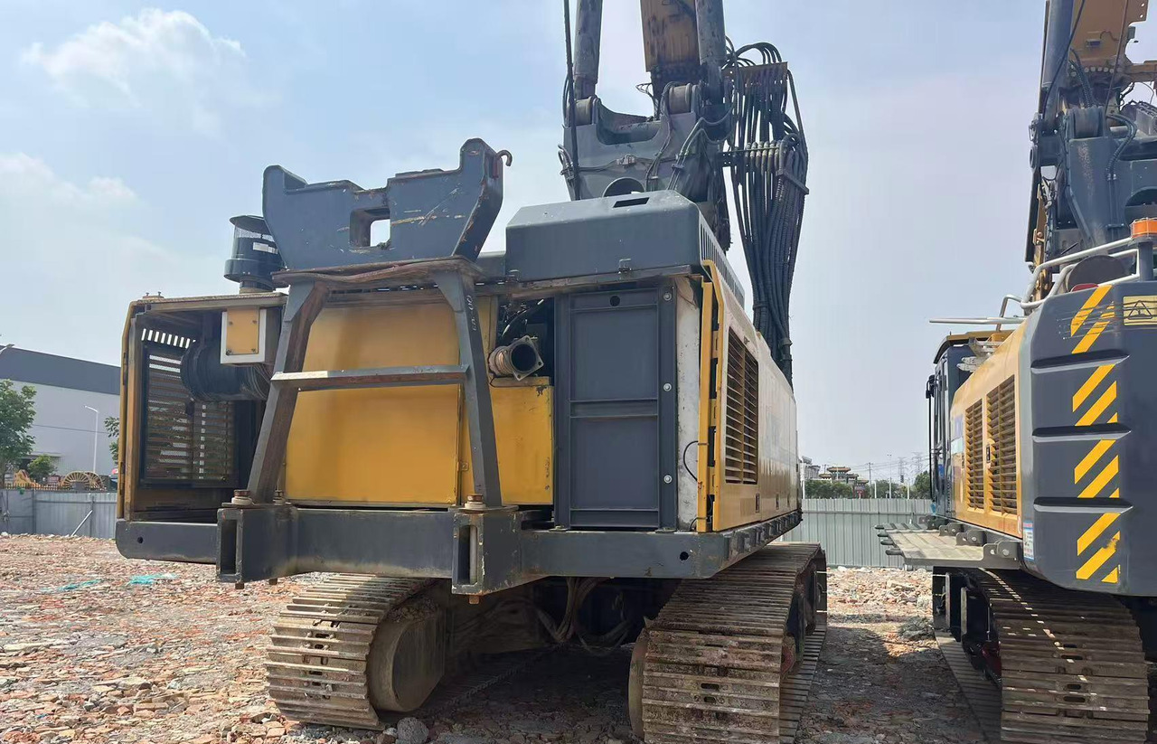 XCMG XR400E used rotary drilling rig price - آلات البناء: صورة 3 XCMG XR400E used rotary drilling rig price - آلات البناء: صورة 3