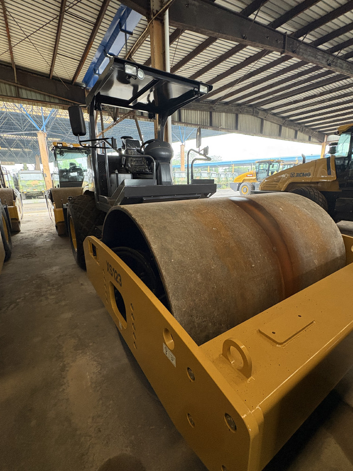 XCMG XS123 12ton used hydraulic road roller price - مدحلة اسفلت: صورة 5 XCMG XS123 12ton used hydraulic road roller price - مدحلة اسفلت: صورة 5