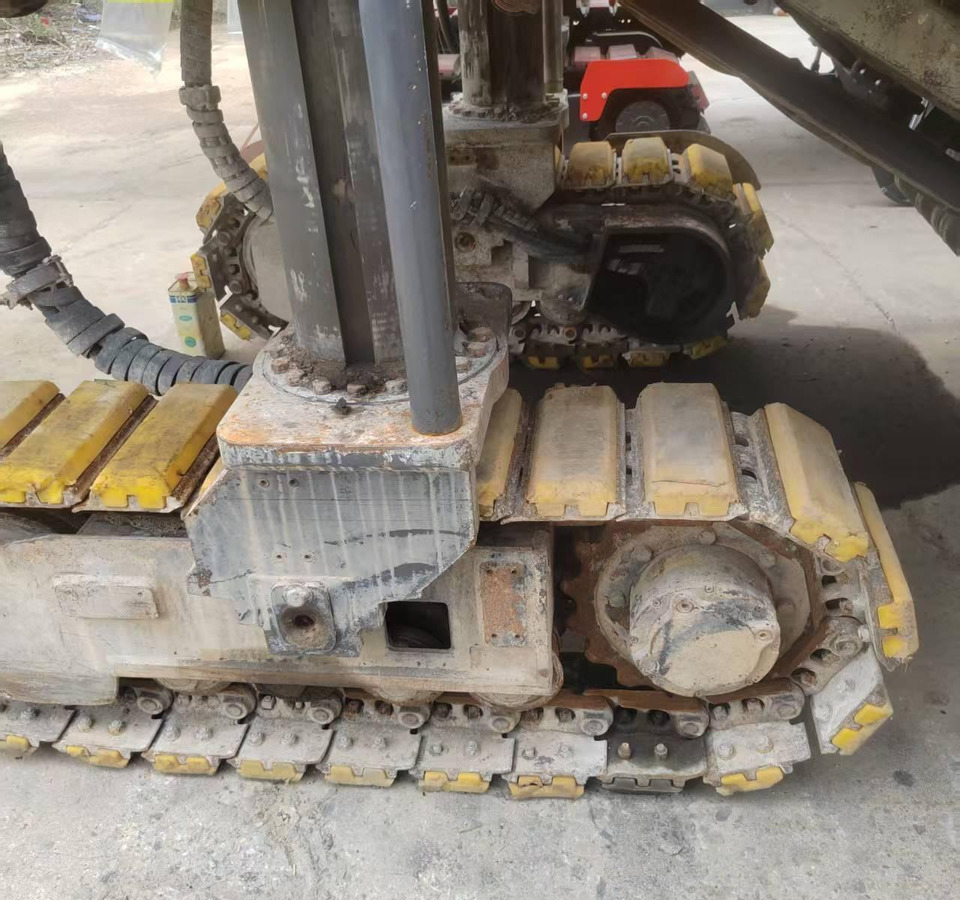 XCMG certified used cold milling planer machine XM200KⅡfor sale - قشاطة أسفلت: صورة 3 XCMG certified used cold milling planer machine XM200KⅡfor sale - قشاطة أسفلت: صورة 3