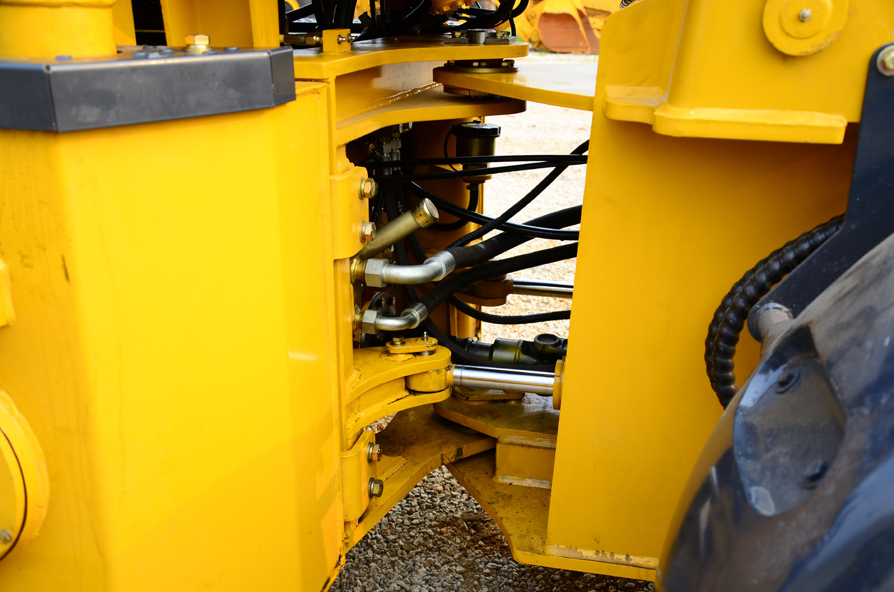 XCMG official 1.8ton small LW180KV Compact wheel loader for sale - اللودر بعجل: صورة 4 XCMG official 1.8ton small LW180KV Compact wheel loader for sale - اللودر بعجل: صورة 4