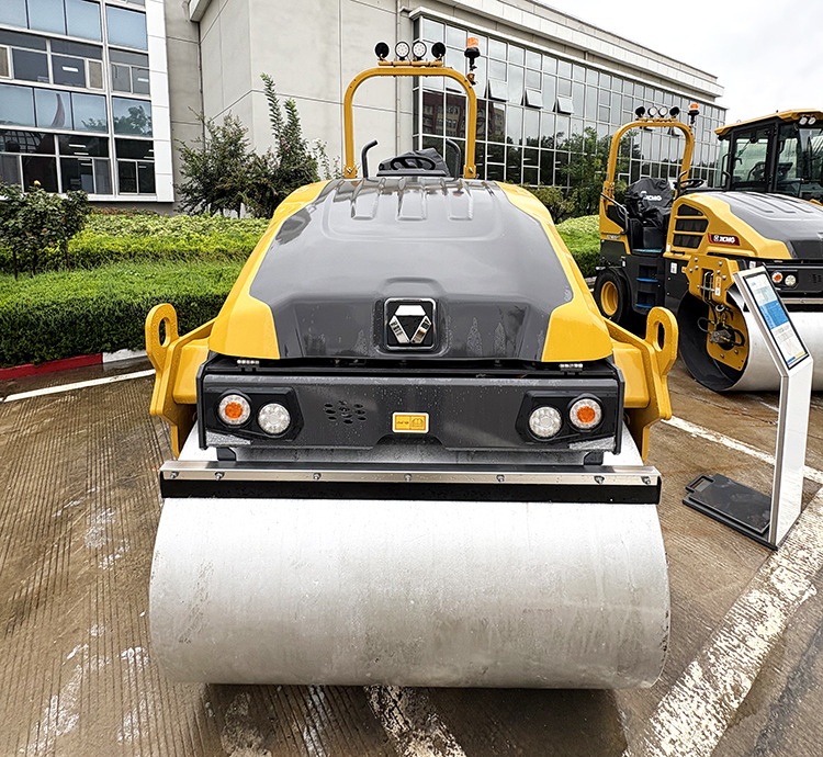 XCMG official XD140 4 ton mini light road roller price - مدحلة صغيرة: صورة 2 XCMG official XD140 4 ton mini light road roller price - مدحلة صغيرة: صورة 2