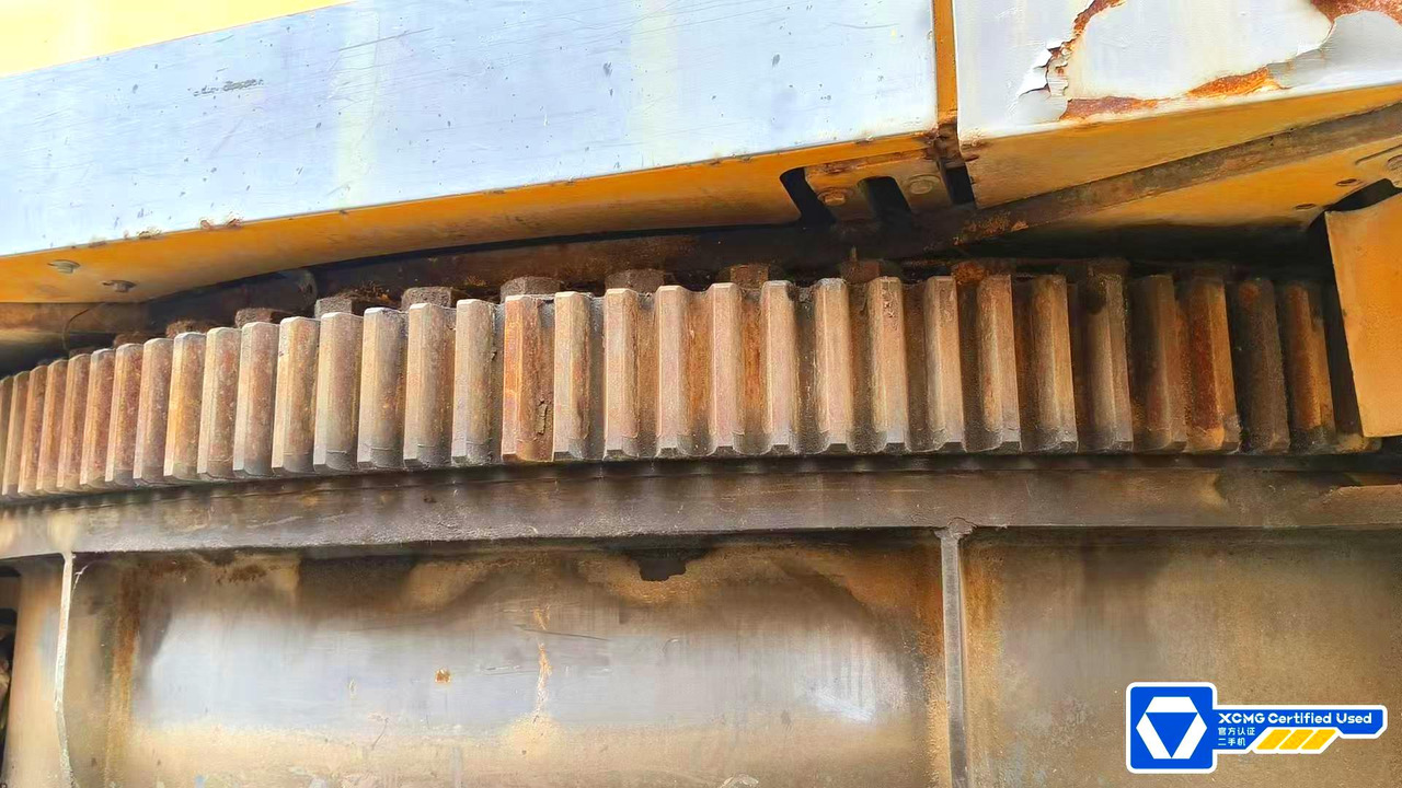 XCMG second hand large ton all terrain crane 650 ton QAY650 - رافعة لجميع التضاريس: صورة 3 XCMG second hand large ton all terrain crane 650 ton QAY650 - رافعة لجميع التضاريس: صورة 3