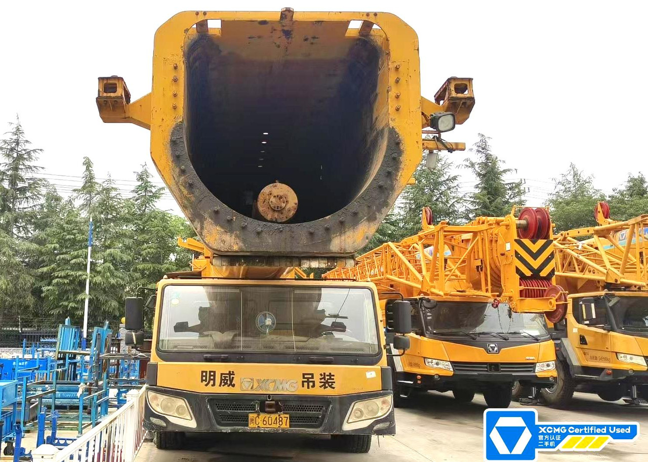 XCMG second hand large ton all terrain crane 650 ton QAY650 - رافعة لجميع التضاريس: صورة 5 XCMG second hand large ton all terrain crane 650 ton QAY650 - رافعة لجميع التضاريس: صورة 5