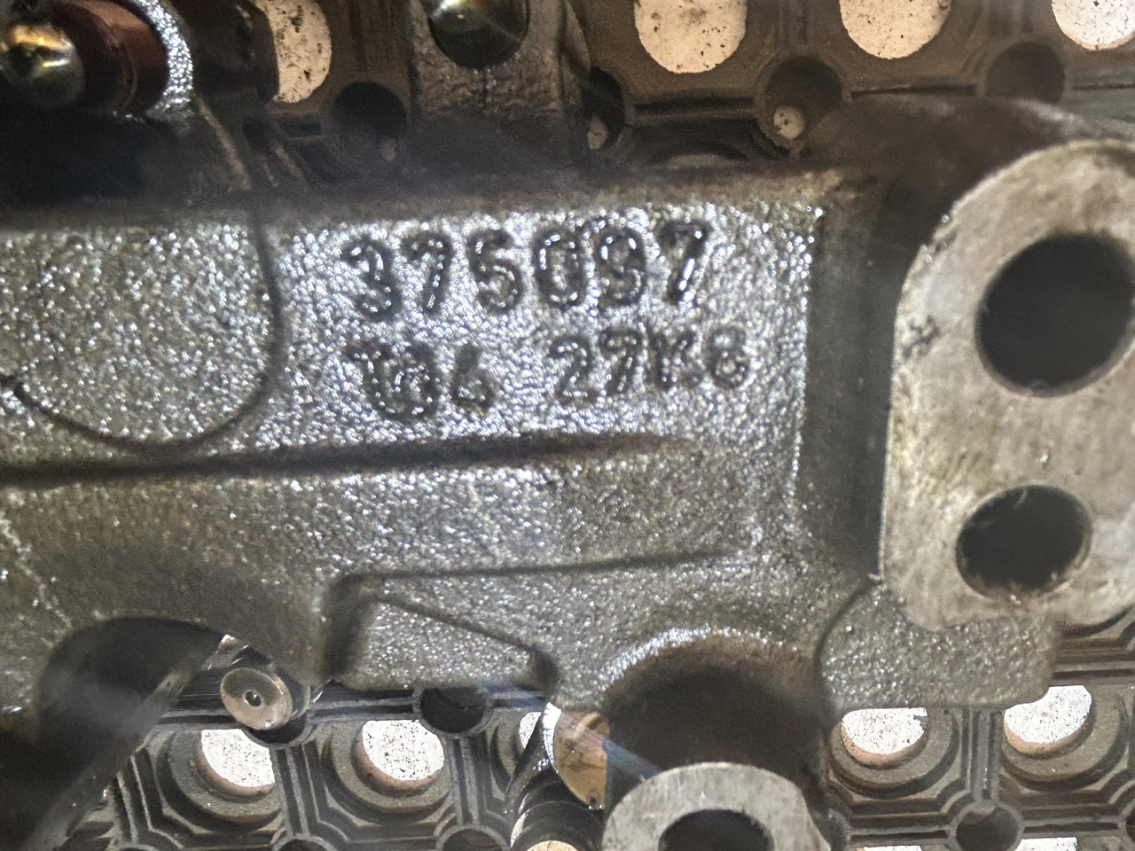 DAF VALVE LEVER ARMS KEYBOARD MX XF 480 - صمام: صورة 4 DAF VALVE LEVER ARMS KEYBOARD MX XF 480 - صمام: صورة 4