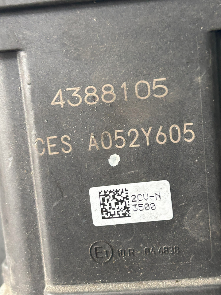 DAF XF 106 480 ADBLUE PUMP 4388105 A052Y605 - كاتم الصوت/الخمارات - شاحنة: صورة 2 DAF XF 106 480 ADBLUE PUMP 4388105 A052Y605 - كاتم الصوت/الخمارات - شاحنة: صورة 2