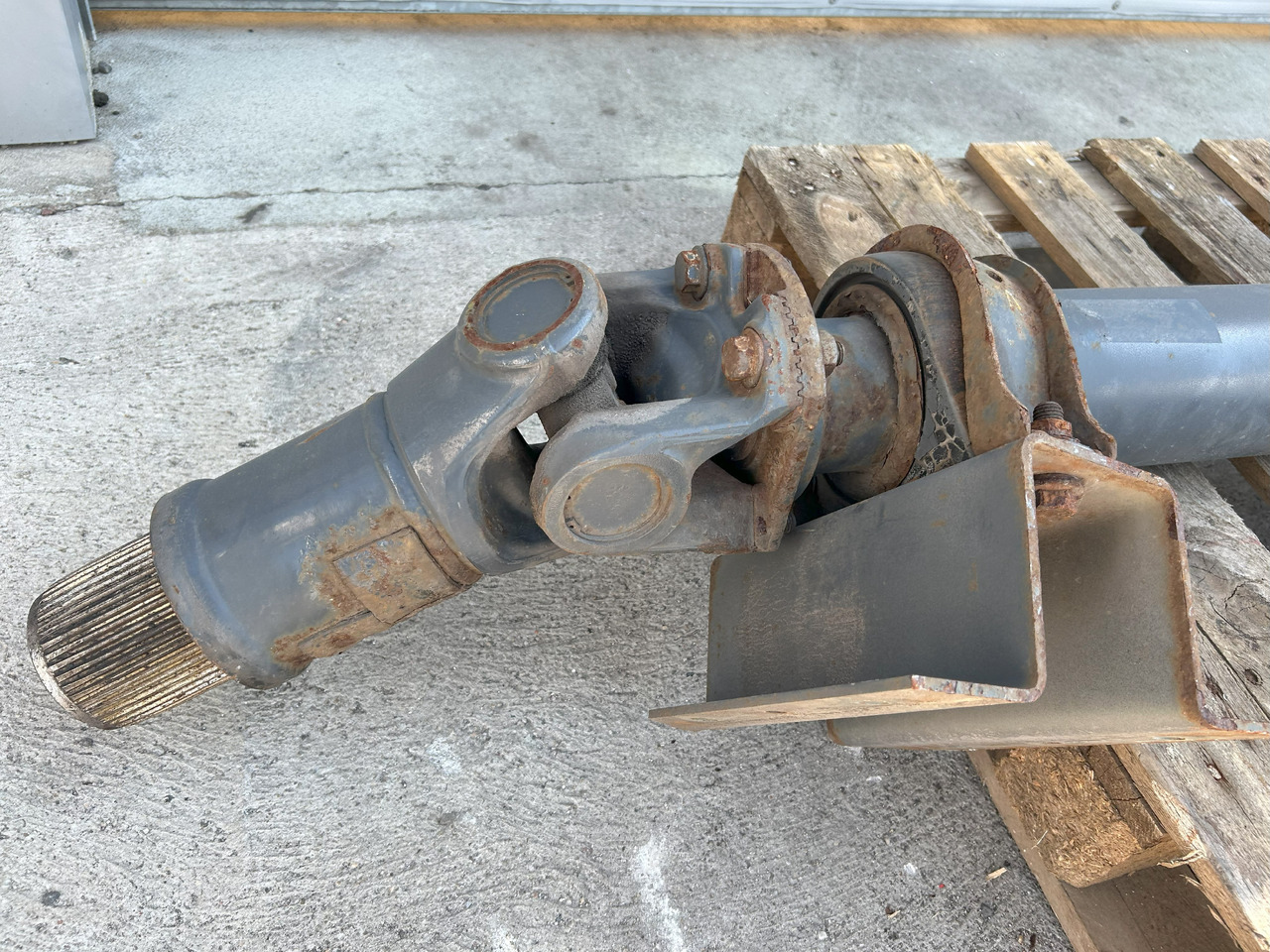 DAF XF 106 480 DRIVE SHAFT - عمود الكردان: صورة 2 DAF XF 106 480 DRIVE SHAFT - عمود الكردان: صورة 2